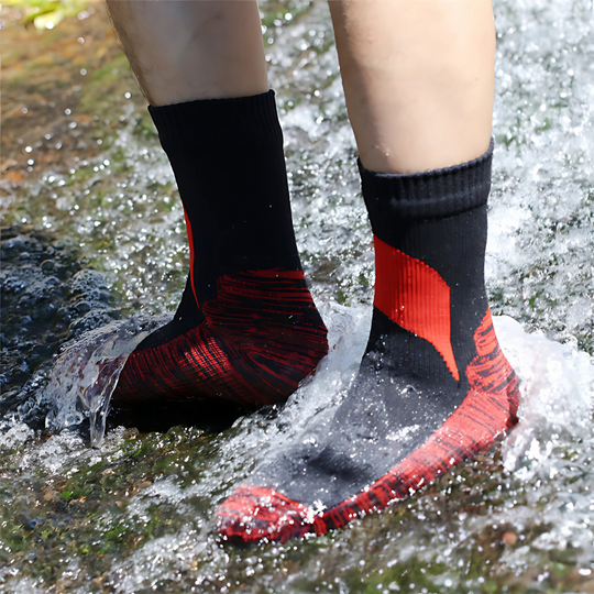 AquaFit_Sokken_2.0_Rood_en_zwart paar